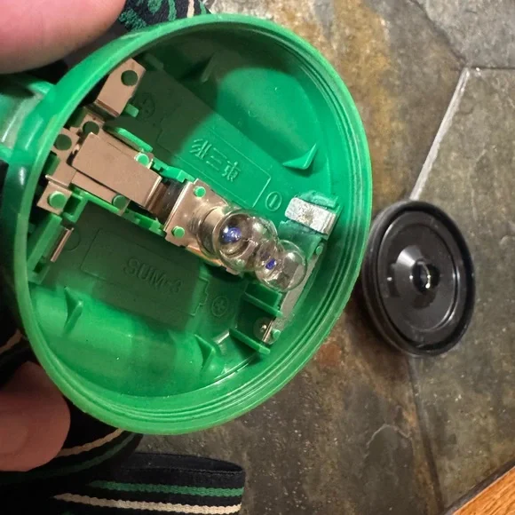 REI VTG Lamp For camping, hiking etc..batteries not included - Picture 8 of 8